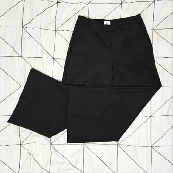 Aritzia Pants - Aritzia Wilfred Wide Leg Side Zip Cropped Pant Black Size 2